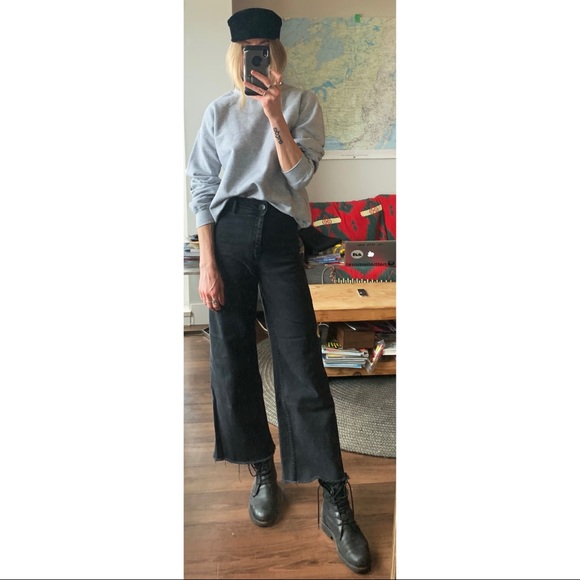 ๐ค Sports Grey Crewneck Sweater with Black Heart - Picture 7 of 8